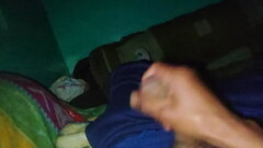 Masturb&aacute_ndome en mi habitaci&oacute_n Thumb